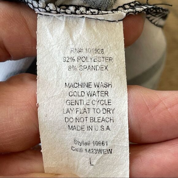 Suzie in the City Black and‎ White Zebra Print Asymmetrical Top - Large - Picture 3 of 8